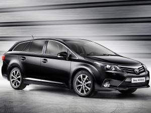 Toyota Avensis Wagon 2011 года